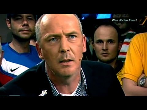 BASLER RASTET AUS! Im Mobilat Fantalk legt sich Basler mit den Fans an - SPORT1