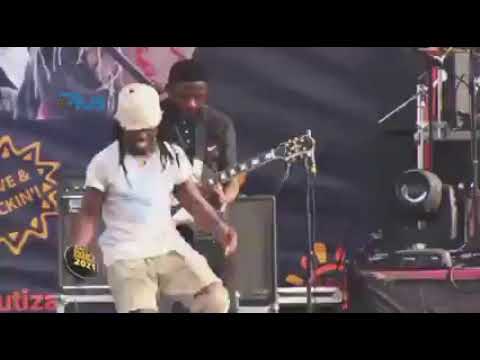 TOFA BOY - Dancing moment at Sauti za Busara 2021