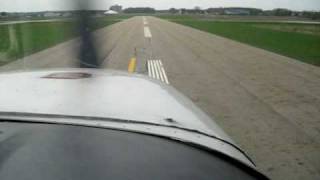 preview picture of video 'Soft field Takeoff & Climb at Grand Ledge, MI. in Cessna 172. 4/20/10'