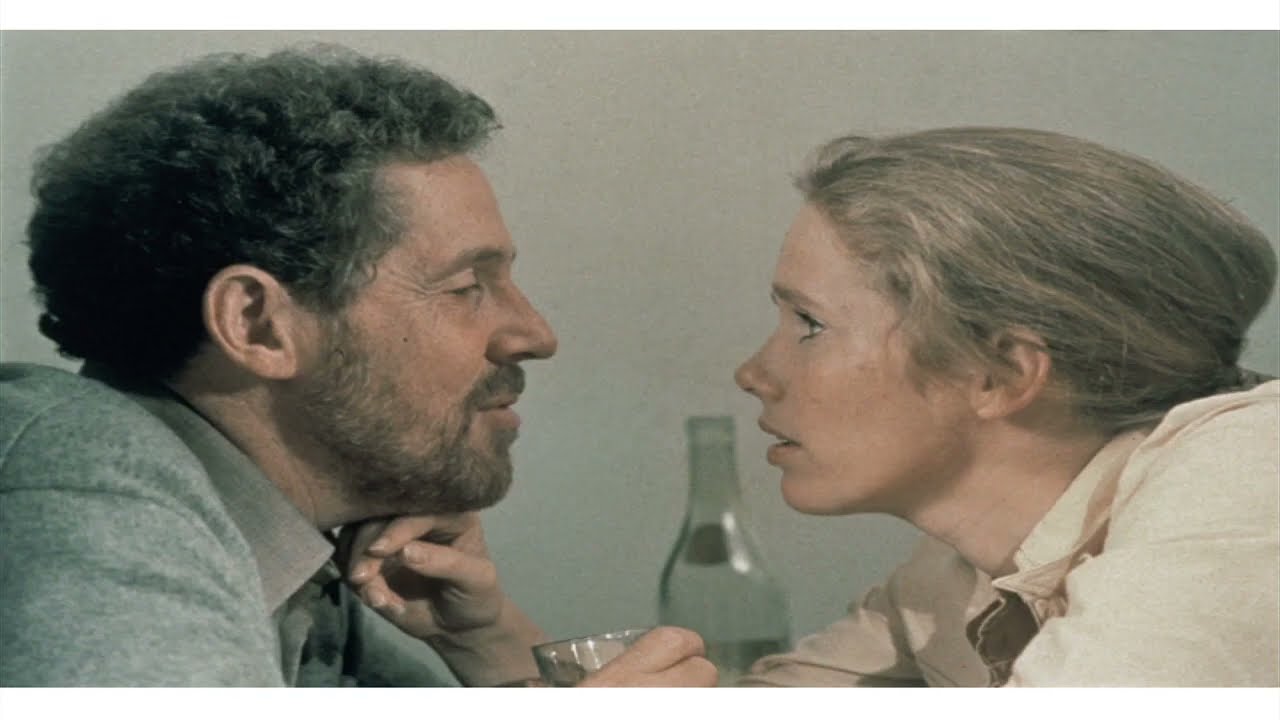 Trailer ΣΚΗΝΕΣ ΑΠΟ ΕΝΑΝ ΓΑΜΟ