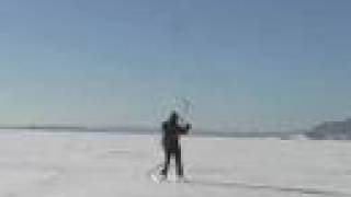 preview picture of video 'De la neige en masse pour le kite ski Carleton Québec OZONE 30noeuds'