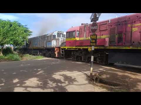 Vazio com trio de loco partindo do patio de DLL Licinio de Almeida BA👏👏🚂🚂🚂