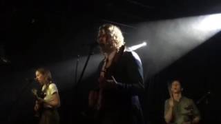 Kevin Morby Group performs &quot;Singing Saw&quot; at Riot Room&quot;