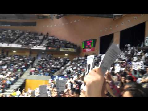 Ambientazo inicial no partido Obradoiro vs Real Madrid