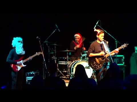 Attic. Live @Bonn brotfabrik – Truth Over Suspicion