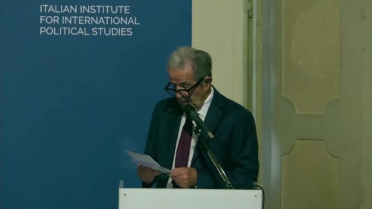 Prodi: Trump odia la democrazia e l'Ue che considera un impiccio