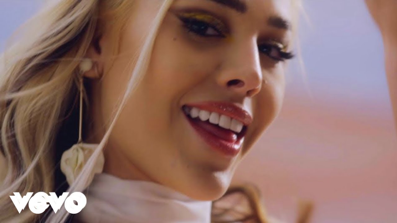 Danna Paola - Hasta vencer (De Raya y el Último Dragón)