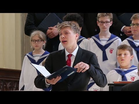SCHUBERT Ave Maria - Alois MÜHLBACHER, countertenor (Hymne an die Jungfrau, lyrics)