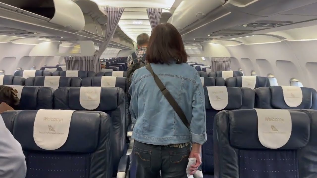 SAA Baobab Premium Class Lounge thumbnail