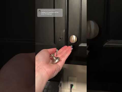 one year update on our vinyl wrapped cabinets #shorts #diy #rentalfriendly #vinyl #kitchenremodel