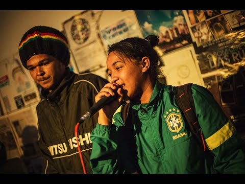 Batalha do 5º Elemento - Freestyle da Campeã Clara part. Mano Betto - 30/06/15