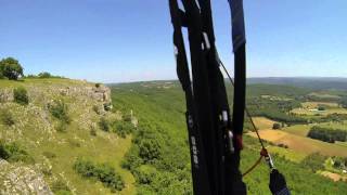 preview picture of video 'Paraglider flight near Martel/France - Dordogne valley - June 2013'