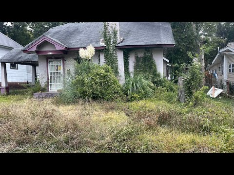 Saving ELDERLY Woman From Getting a Fine CITY VIOLATION Overgrown Lawn