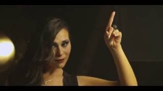 A ELLA NO AMAS (Video Oficial) - La Cerino