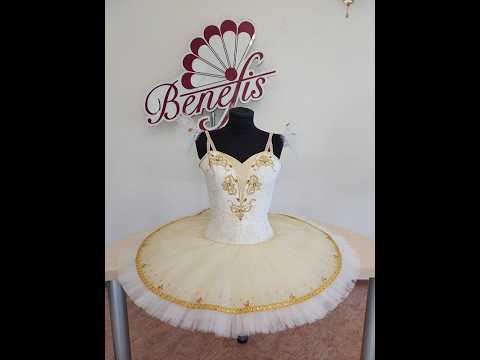 Stage costume P 1341 - video 2