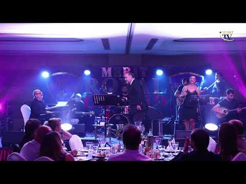 Hakan Aysev - New York, New York  ile Deniz ve Mehtap Potpori (Live Performance)