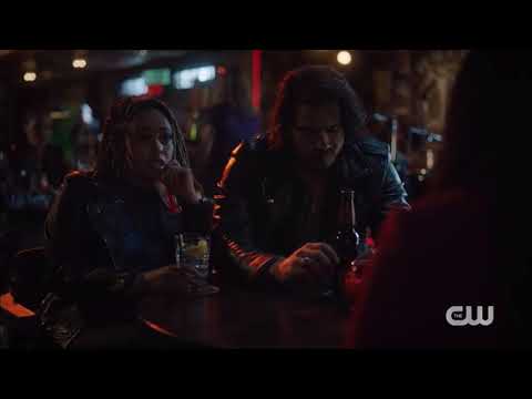 Riverdale 5x19 Toni and Fangs Archie and Veronica planning to stop Hiram his Evil plans. Fix version