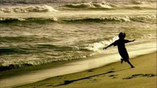 Boy Hits Car - La playa