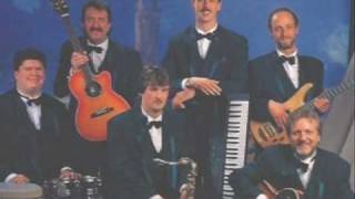 Download lagu The Classic Illustration - Darling i love you mp3 Download lagu The Classic Illustration - Darling i love you mp3