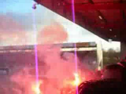 Sfeeractie fakkels bij TOP Oss - NAC Breda (Play-Offs)