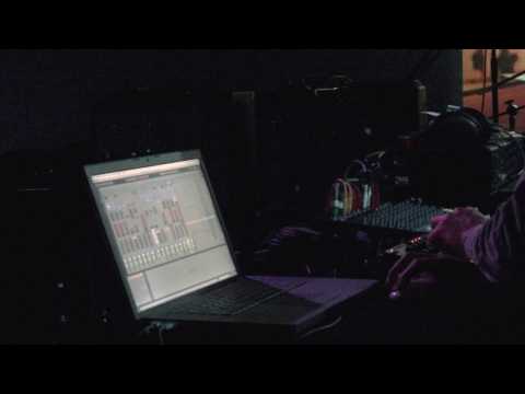 Ulrich Schnauss's hand @SuperDeluxe 2010/04/09