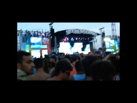 Calvin Harris vs. Hardwell - Spaceman I'm Not Alone (Stereosonic, 2012)