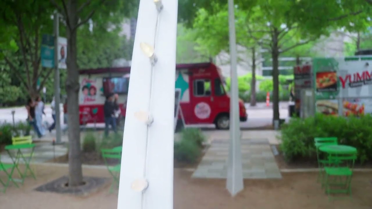 Why do the arches on Janes Lane seem to shrink with distance?