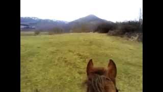 preview picture of video 'Carsoli, passeggiata a cavallo nella Piana del Cavaliere, tra Oricola e Pereto'