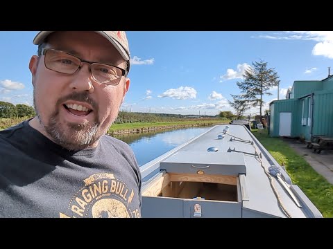 15.  NEW BOATY DAY - We take possession of our new narrowboat... and I have to reverse it!