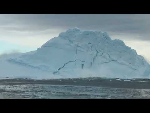 Giant iceberg collapse