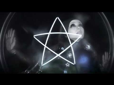 Olivia inspi' REIRA (Trapnest)- Stars Shining Out