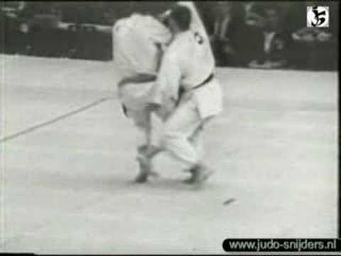 Judo Tokyo 1964: Bregman (USA) - Perez (ARG)