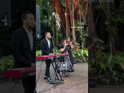 Averly Morillo ft. Grupo Grace en una Boda