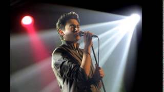 Michele Bravi, il nostro cuore blu.