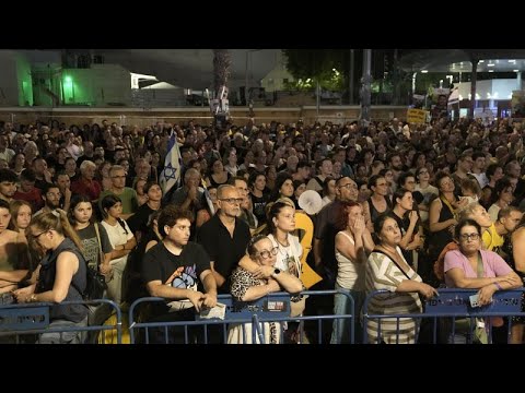 Families and supporters of Israeli hostages held in Gaza mark 300 days of war