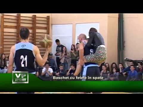 Baschet cu fetele în spate