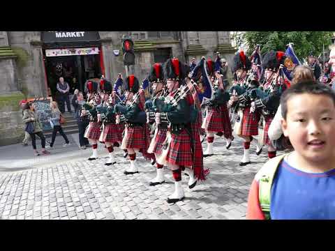 The Black Watch Parade the Royal Mile with the Crown of Scotland 2016 [4K/UHD]