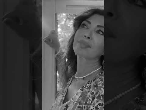 Elif Zehra Güreşci - Ne Olur Akşamları Gelsen Otursan Yanıbaşıma