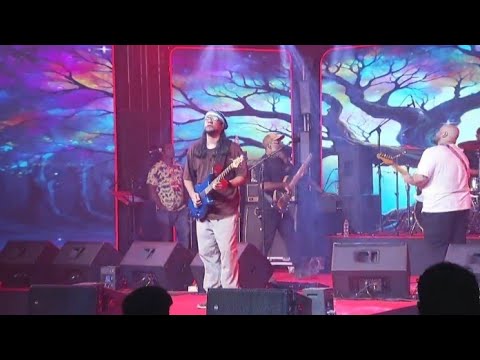 Shohore Notun Gaan (শহরে নতুন গান) - Avoid Rafa (Live at RevFest 2025) [05.08.2025]