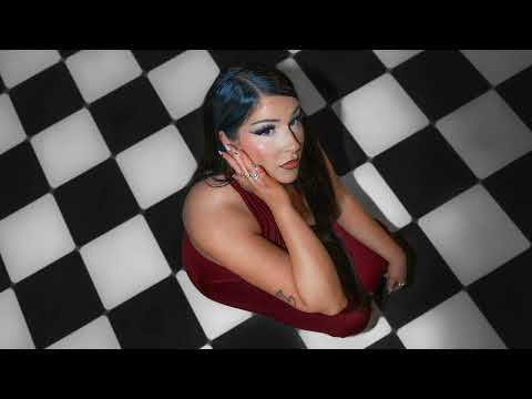 Sara Bee - Loyal on Spotify Charts