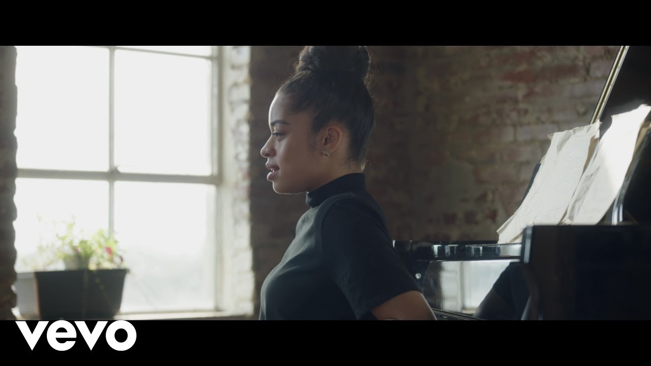 Ella Mai — 10,000 Hours