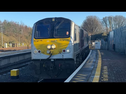 NIR 201 Class Loco 8208 + Enterprise Train - Drogheda (20/11/25)