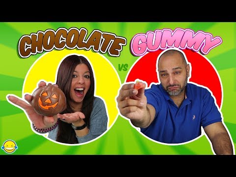 CHOcOlATe FOOD vs GUMMY FOOD! CHOCoLaTe vs GOMInoLaS! FUN MOMENTS!