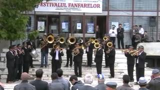 preview picture of video 'Fanfara de la Valea Mare la VASLUI 2'