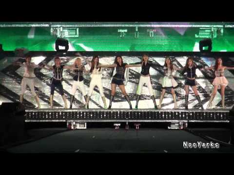 [Fancam] 121125 Girls' Generation (소녀시대) - The Boys #SMTBKK