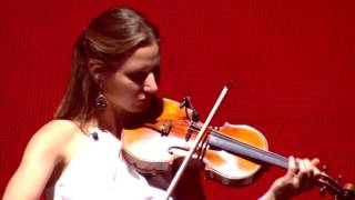 Showtek ft. Rosanne Philippens &amp; We Are Loud &amp; Sonny Wilson - Booyah | Tijl B op Volle Toeren