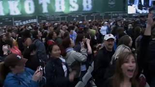 Download lagu New Kids on the Block - Summertime (Live In Boston) mp3 Download lagu New Kids on the Block - Summertime (Live In Boston) mp3