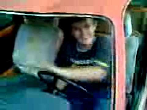 Slobo okrece Opela pod rucnom