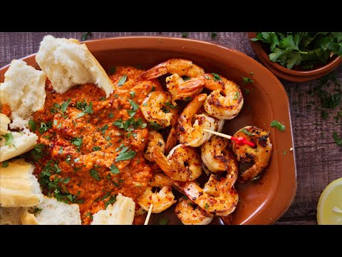 How to Make Spicy Shrimp with Romesco Sauce (easy 20 minute tapas recipe) 🦐 🌶️