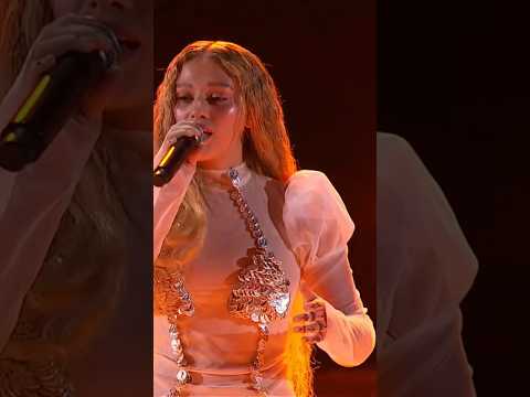 iHeart I hope you enjoyed some Arabic on stage last weekend 🤍🕊️